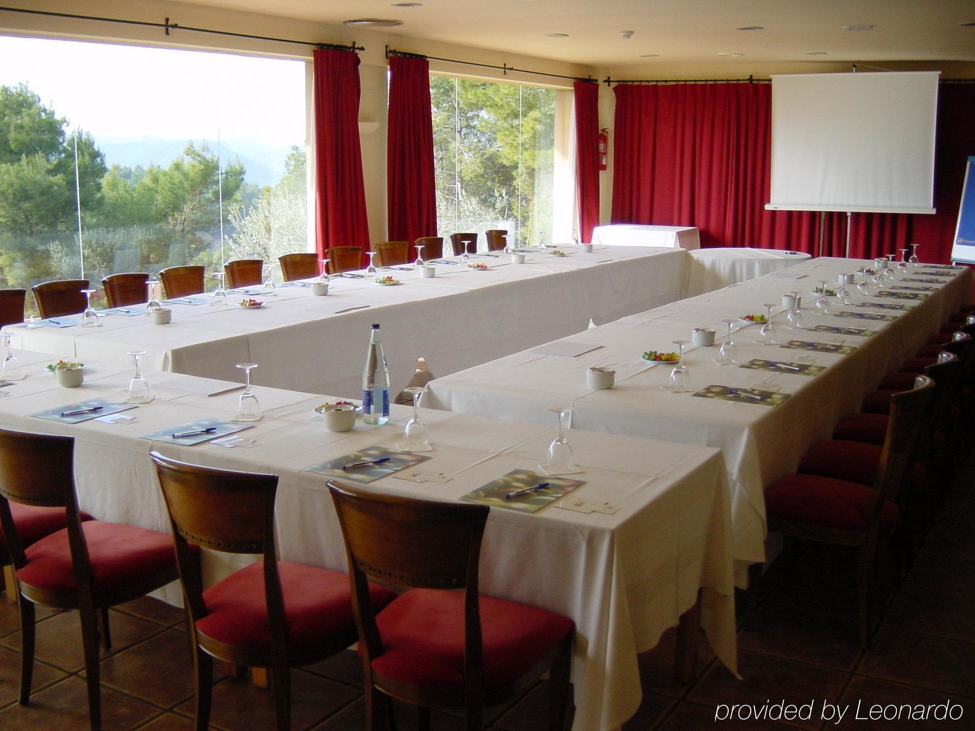 Hotel Golf Can Rafel Corbera de Llobregat Ανέσεις φωτογραφία